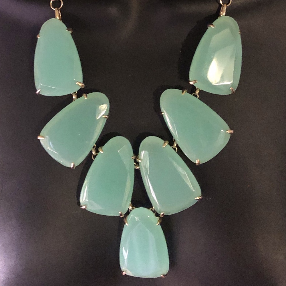 Kendra Scott Harlow Chalcedony Statement Necklace